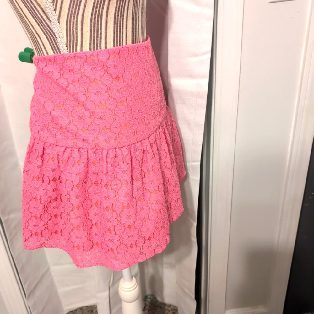 NWT Lilly Pulitzer Hotty Pink Petal Pusher Lace Skirt Size 8 - Picture 3 of 10